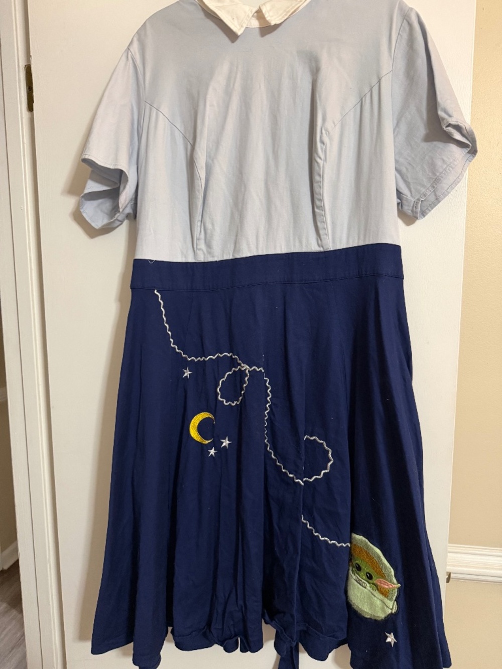 EUC 3XL Star Wars Her Universe dress with Grogu detail
